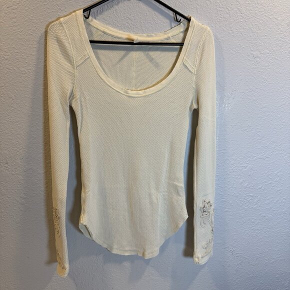 FREE PEOPLE Long Embroidered Sleeve Thermal Top Shirt Knit Cream Ivory XS - Picture 1 of 10